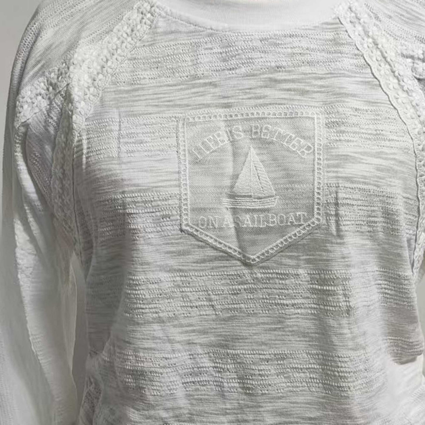 Cherie Code Women’s White Graphic Crew‑Neck Sweatshirt – A Sailboat Print Casual Long‑Sleeve Top