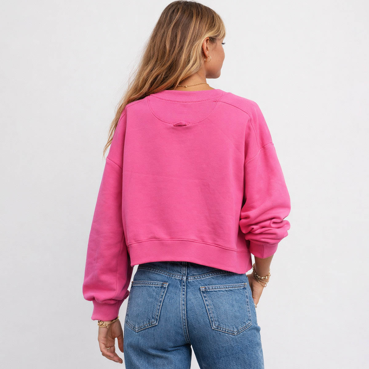 Cherie Code Women’s Cropped Crew‑Neck Sweatshirt – Long‑Sleeve Pullover with Dropped Shoulders