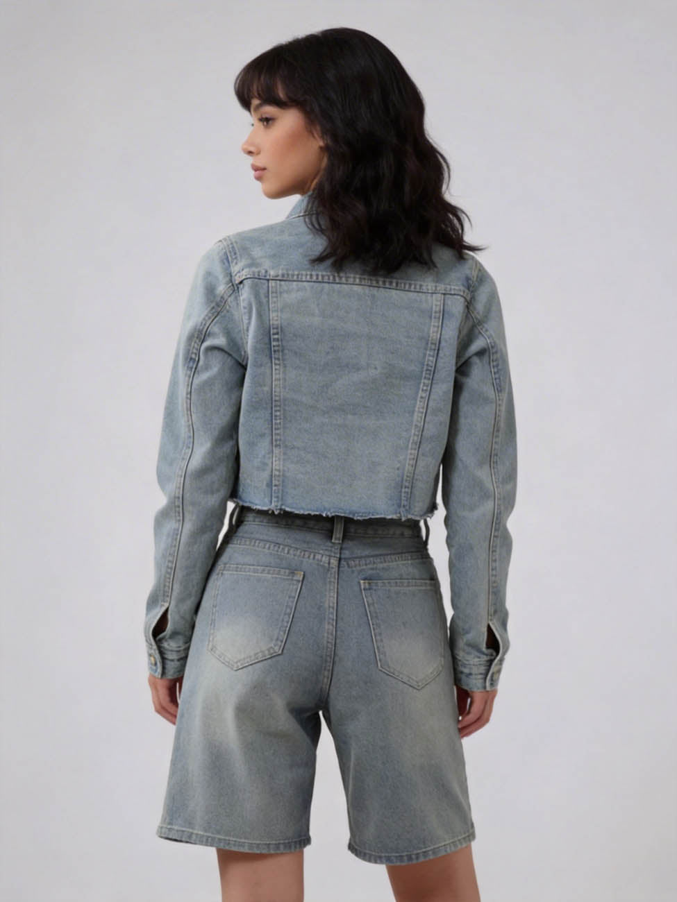 Cherie Code Women's Cropped Denim Jacket Button Front Long Sleeve Light Wash