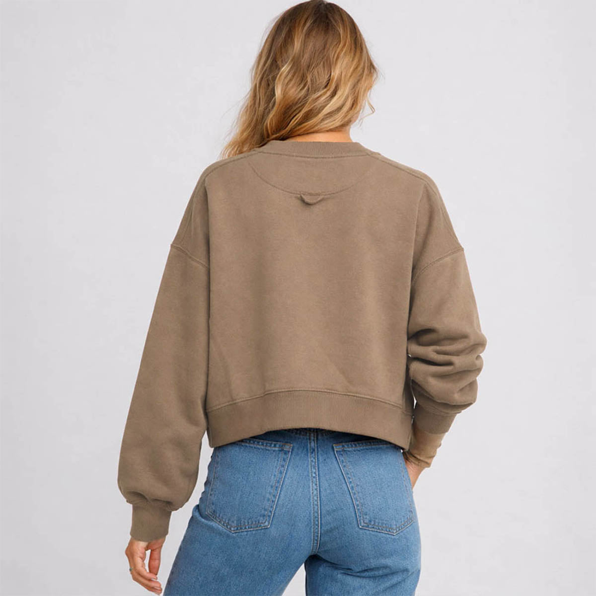 Cherie Code Women’s Cropped Crew‑Neck Sweatshirt – Long‑Sleeve Pullover with Dropped Shoulders