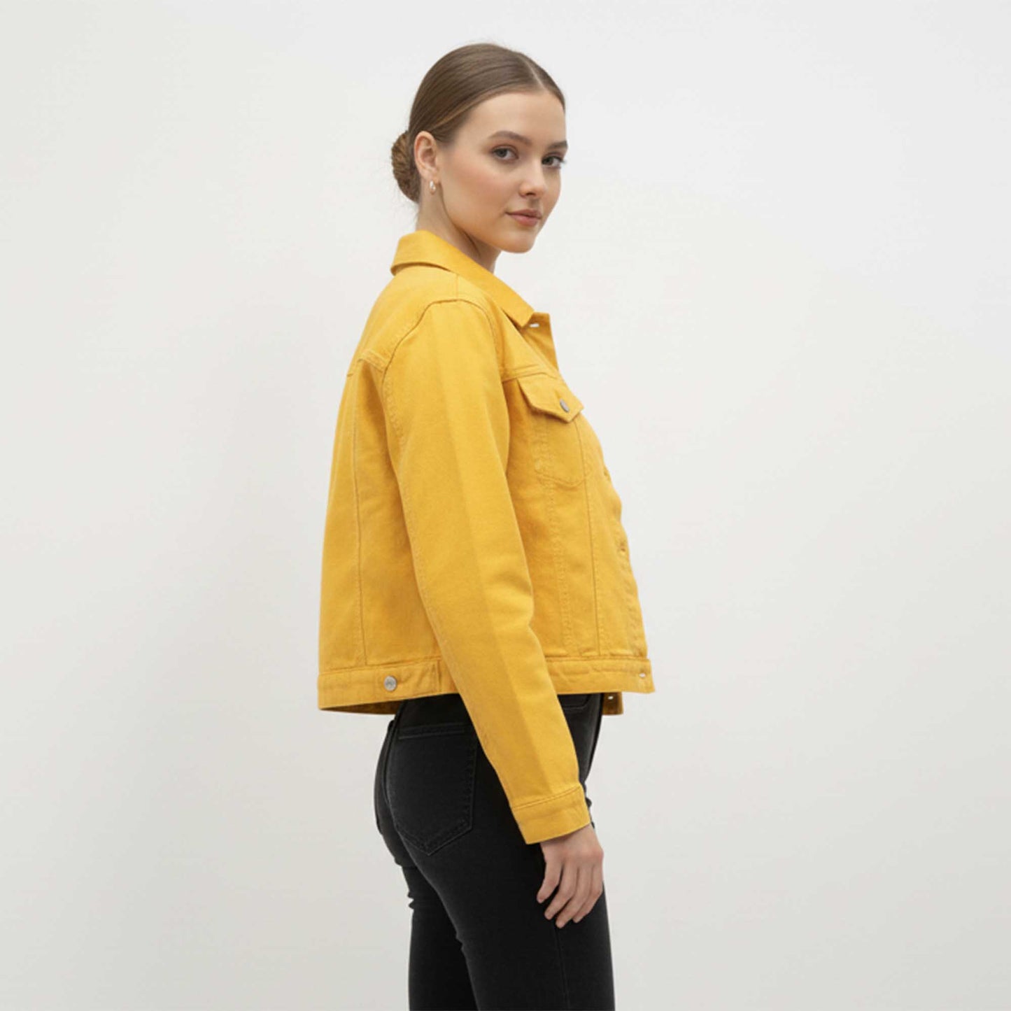 Women's Solid Color Denim Jacket with Pockets – Long Sleeve Button Front Casual Outerwear by Cherie Code