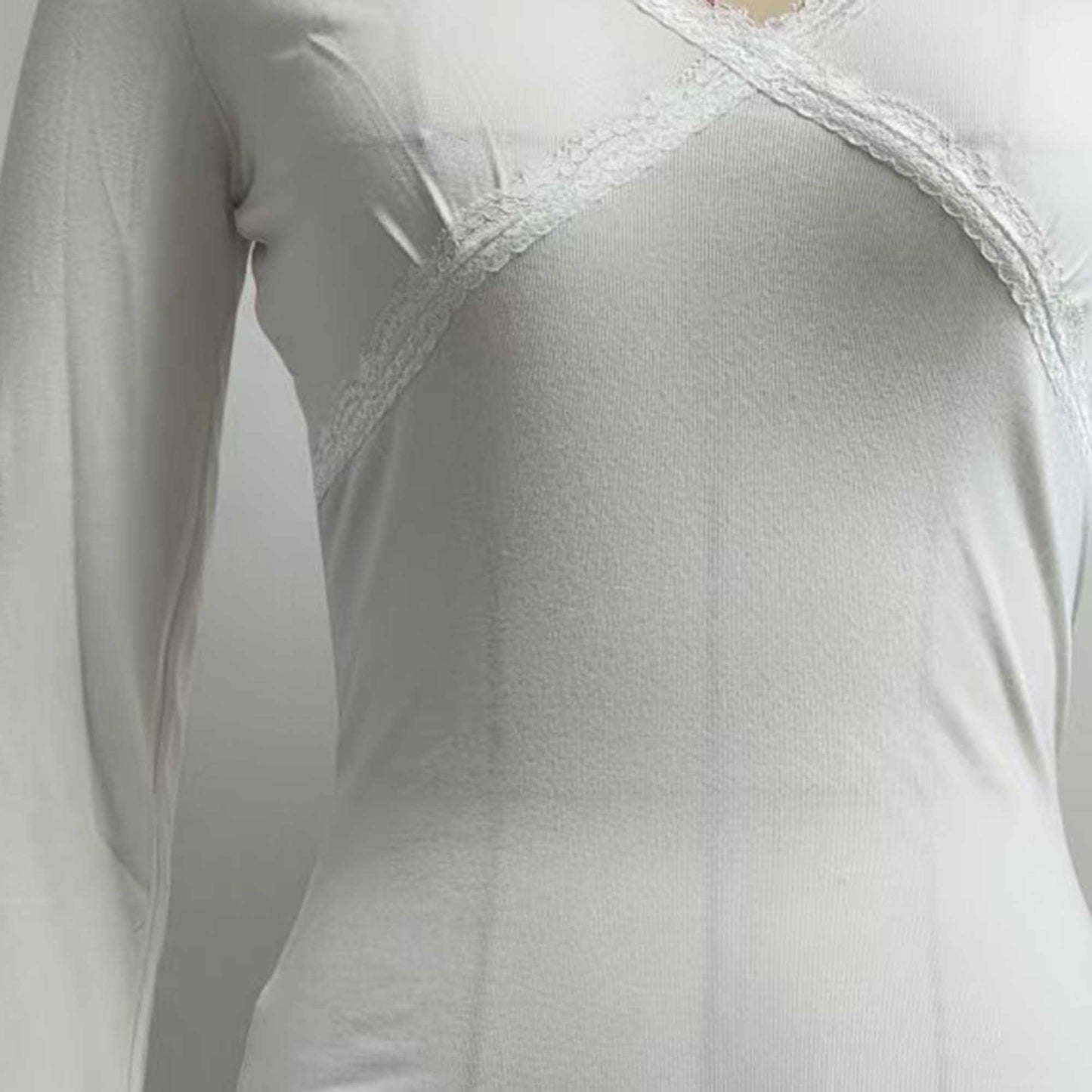 Cherie Code Women’s Black & White Striped Long Sleeve Tee – Lace‑Trim V‑Neck Casual Top