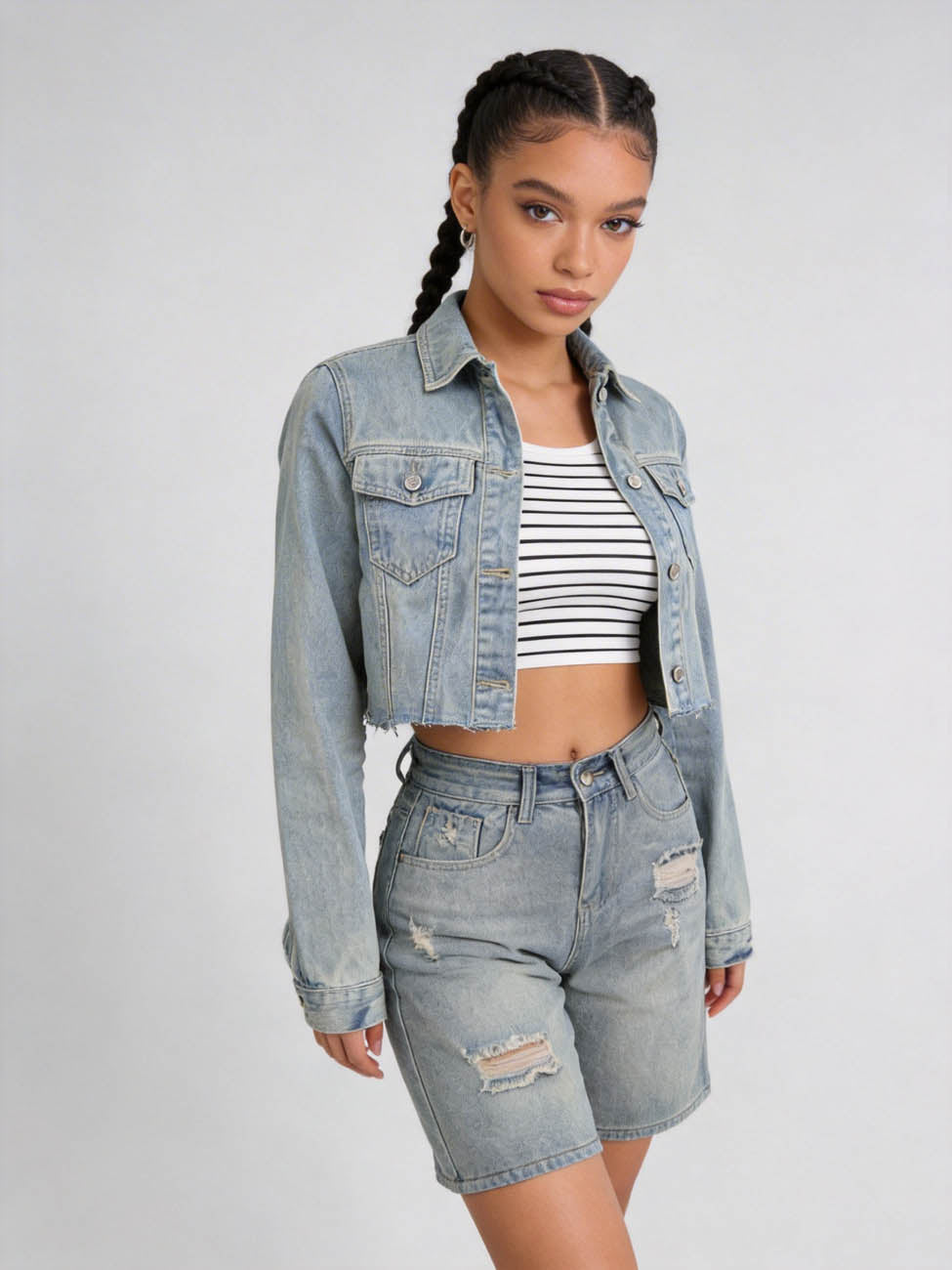 Cherie Code Women's Cropped Denim Jacket Button Front Long Sleeve Light Wash