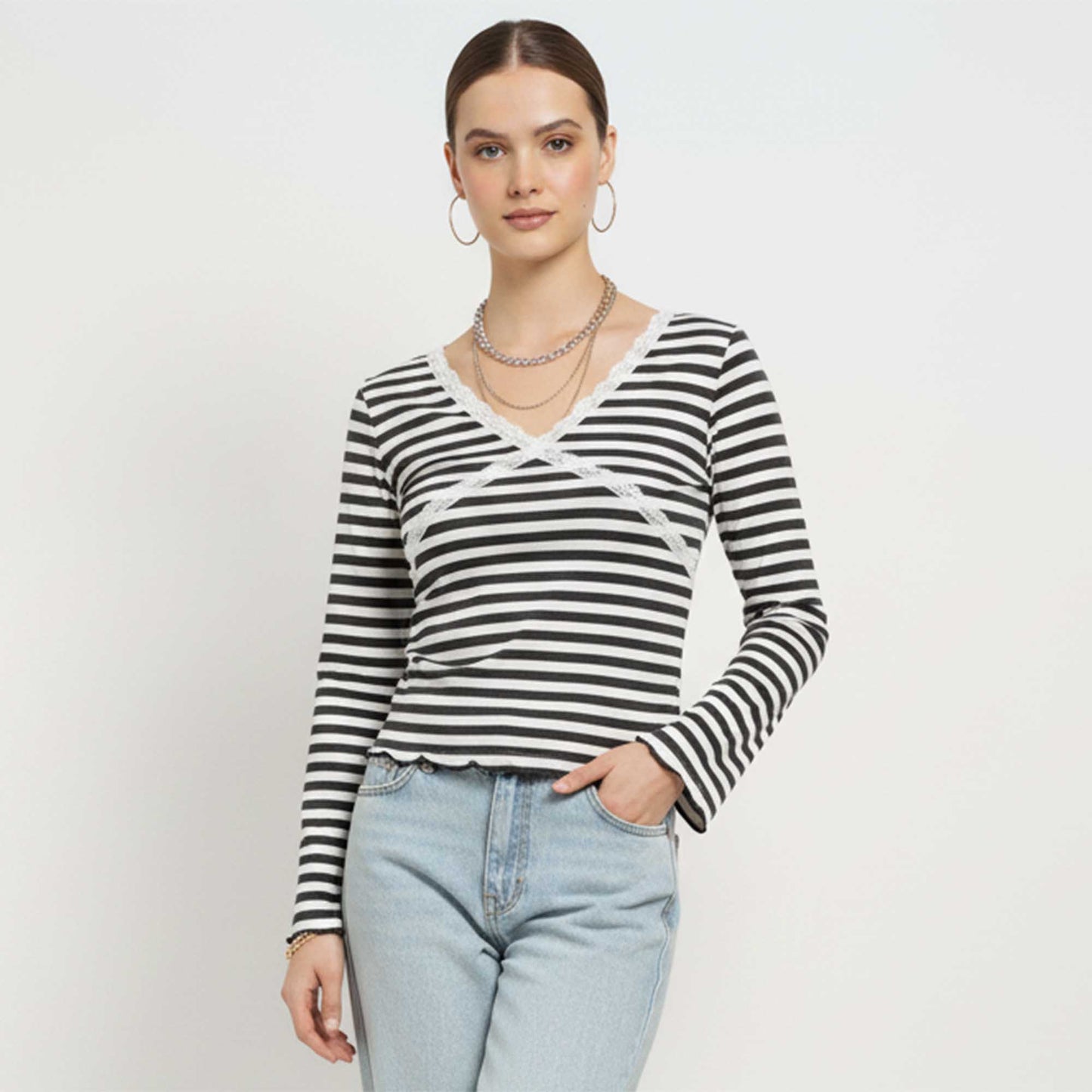 Cherie Code Women’s Black & White Striped Long Sleeve Tee – Lace‑Trim V‑Neck Casual Top