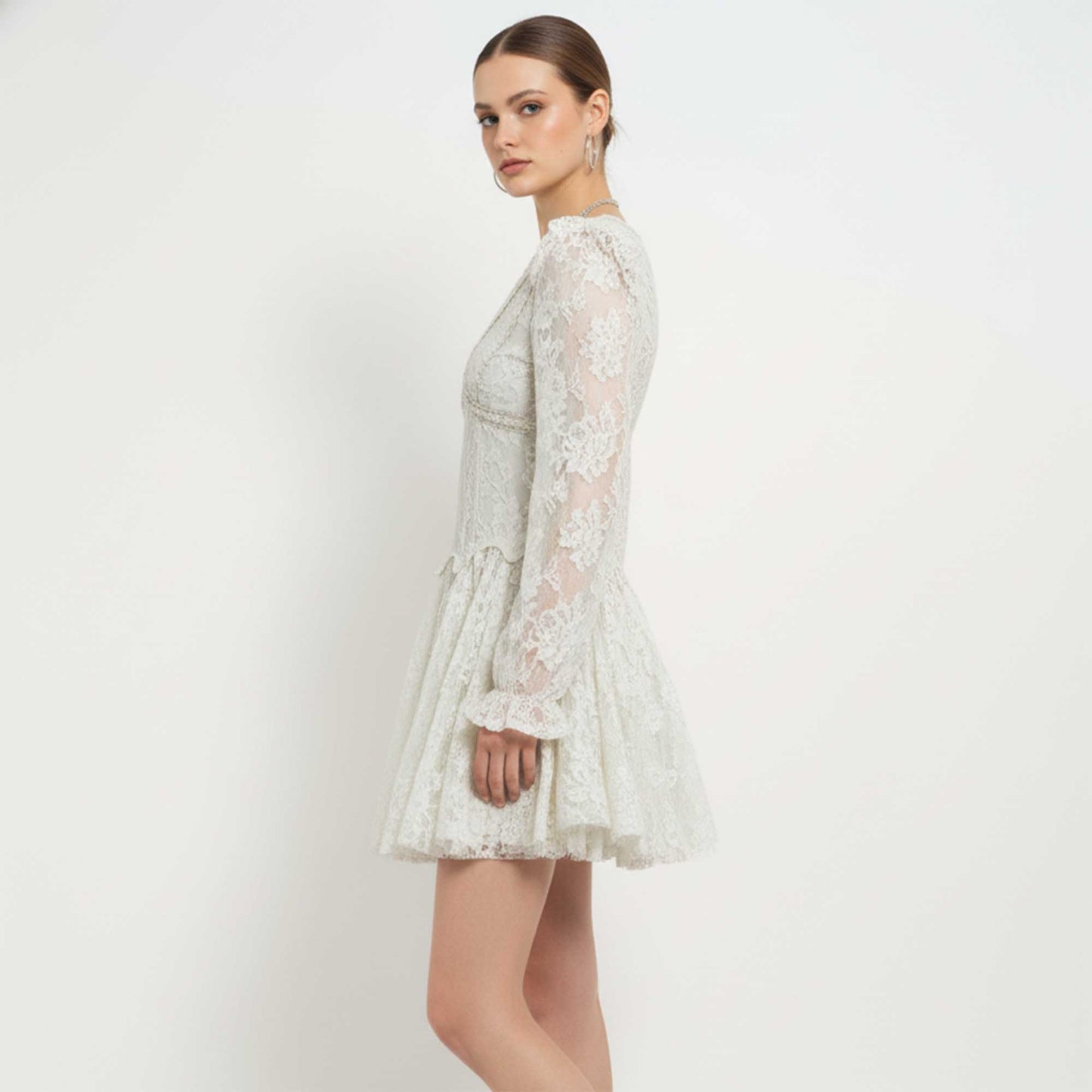 Cherie Code Women’s White Lace V‑Neck Mini Dress – Romantic Long‑Sleeve Fit & Flare Evening Dress