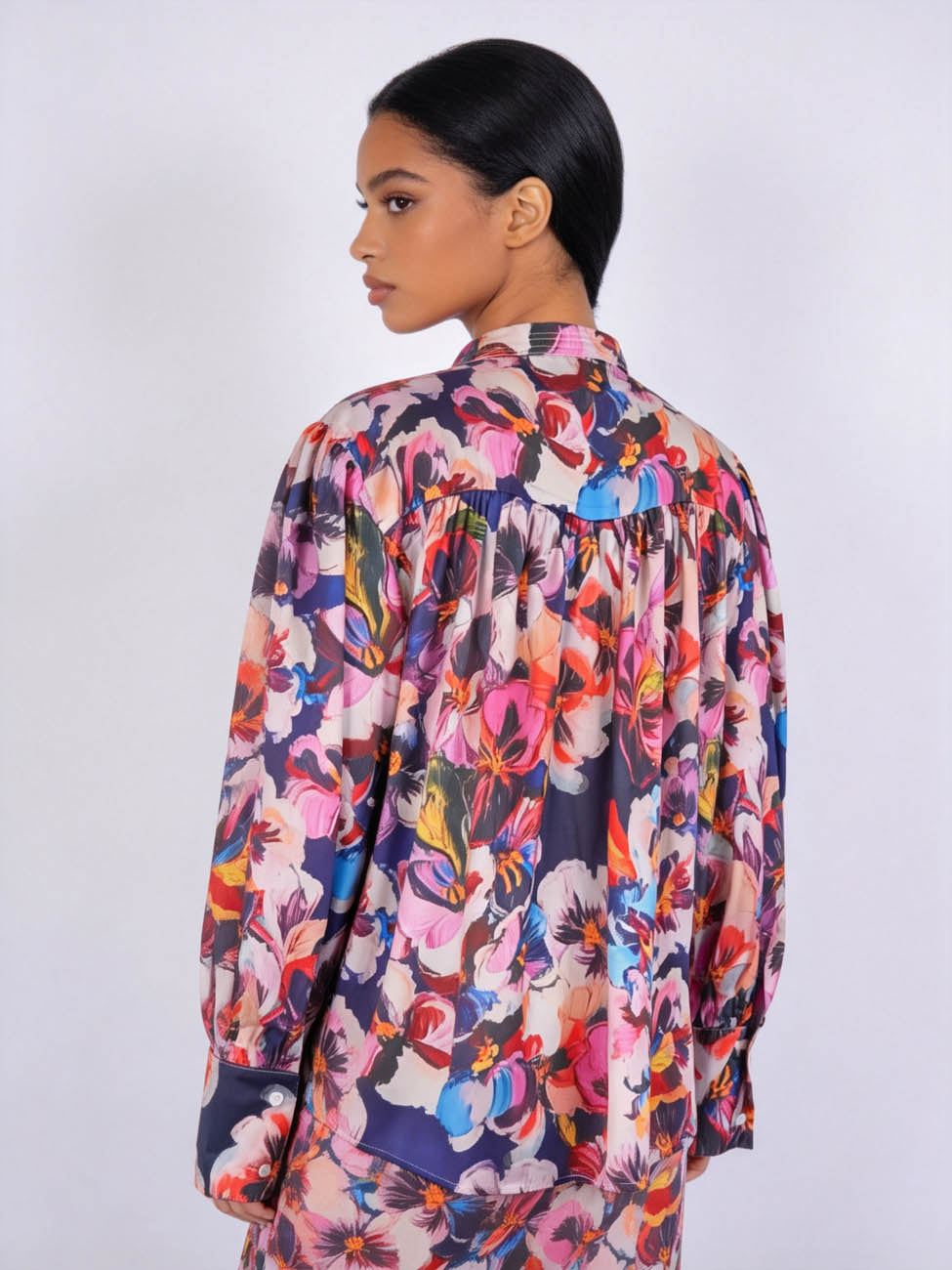 Women's Bold Floral Print Button Down Shirt – Lightweight Long Sleeve Relaxed Fit Blouse, Colorful Vacation Resort Casual Top