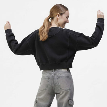 Cherie Code Women’s Cropped Crew‑Neck Sweatshirt – Long‑Sleeve Pullover with Dropped Shoulders