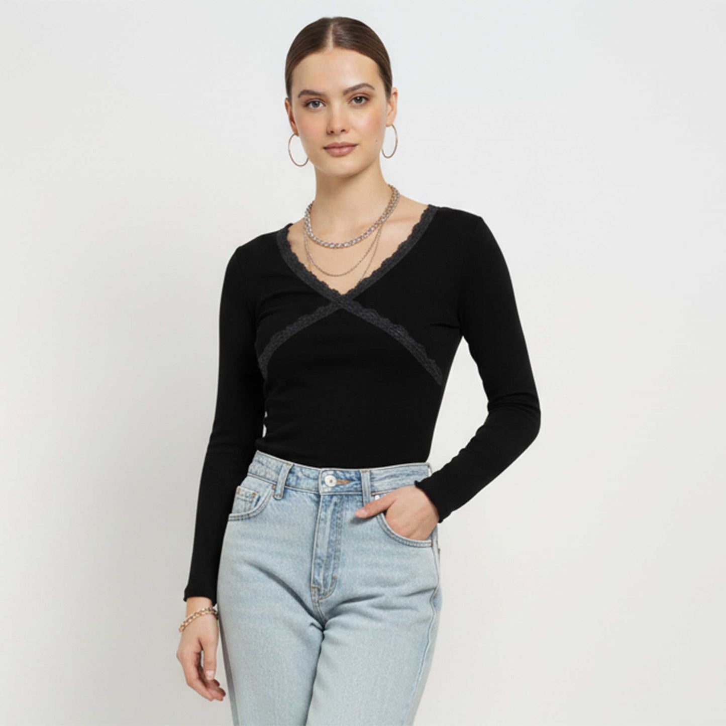 Cherie Code Women’s Black & White Striped Long Sleeve Tee – Lace‑Trim V‑Neck Casual Top