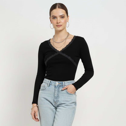 Cherie Code Women’s Black & White Striped Long Sleeve Tee – Lace‑Trim V‑Neck Casual Top